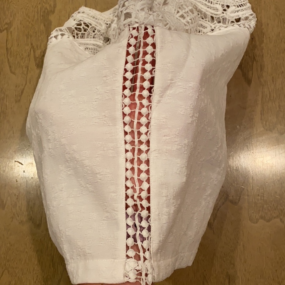 Forever 21 Lace Cropped Top - Picture 5 of 5
